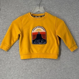 Porsche Youth Gold Sweatshirt US 6 Ahead on Your Roadtrip Flocked Badge Limited - Picture 1 of 6