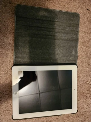 Apple iPad (4th Generation) A1460 32 GB, Wi-Fi + 4G, 9.7 in - White - Image 1 of 3