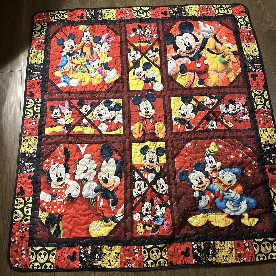 "Colcha para niños Disney Mickey Mouse y amigos 54"" por 60"" cuna o cama para niños pequeños" Foto 1 de 4