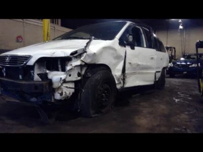 Vidrio para puerta delantera derecha pasajero compatible con 96-99 ISUZU OASIS 174656 Foto 1 de 4