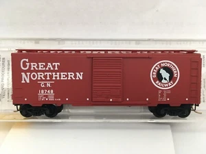 Micro-Trains 20156 40' Standard Box Car porte simple échelle N - Great Northern - Photo 1/10