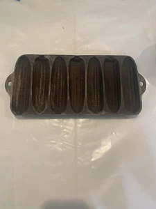 Vintage Lodge 27C2 Gusseisen 12,5" Mais Stick MaisBrot Pfanne Form 7 Ohren EUC - Bild 1 von 2