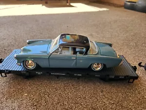 Maisto 1/18 Scale Diecast 31651 - 1953 Studebaker Starline - Blue - Picture 1 of 16