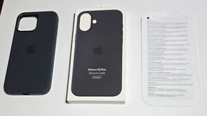 Unbenutztes Original SCHWARZES Apple iPhone 16 Plus MAGSAFE Silikon Case MYY93ZM/A - Bild 1 von 13