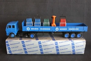 Conrad Mercedes-Benz Truck with trailer "Messer Griesheim" 1:50 #3030.01 - Bild 1 von 9