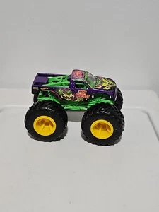 HOT WHEELS MONSTER TRUCKS TEST SUBJECT PURPLE & GREEN 1:64 DIECAST 3 3/4" TRUCK - Picture 1 of 8