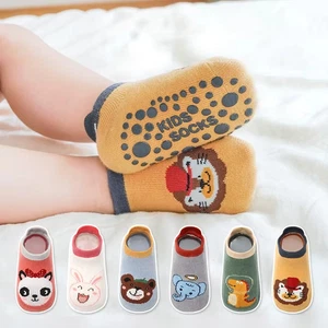 6 Pairs Kids Socks - Mix Colour Animal Non-Slip Cotton Ankle Socks - Picture 1 of 9