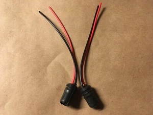 (2)AUTO WEDGE LAMP LED SOCKET WIRES T10 168 194 RUBBER Holder Adapter BULB PLUGS - Picture 1 of 4