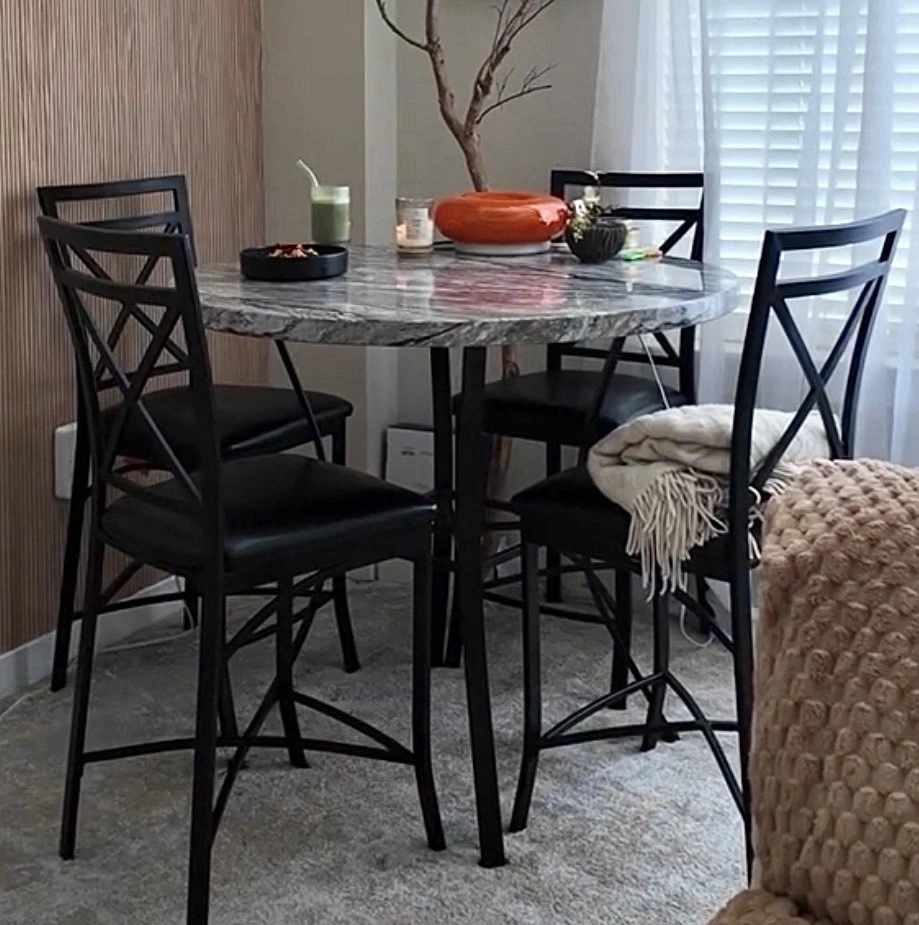 Mesa y sillas de mármol 5 piezas Foto 1 de 3