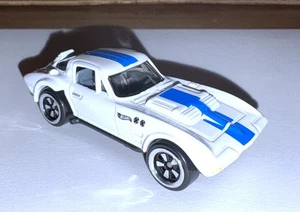 HOT WHEELS 1/64 Mattel Brick Shop White 1963 Corvette Grand Sport MINT - Picture 1 of 4