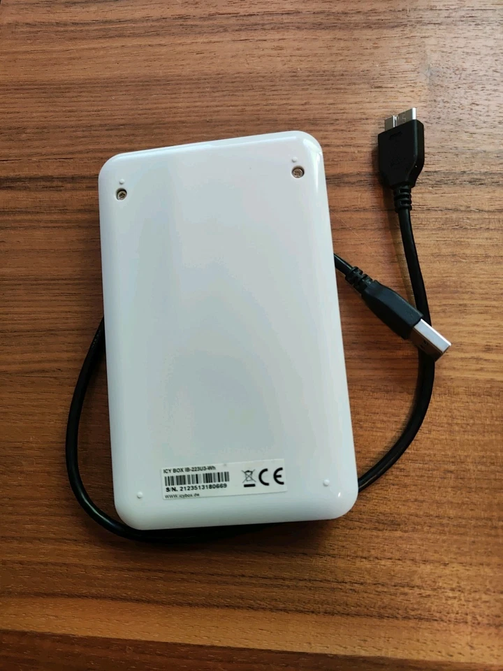 Externe Tragbare Festplatte 500 GB 2,5 Zoll USB 3.0 HTS545050A7E362 Weiß - Bild 1 von 1