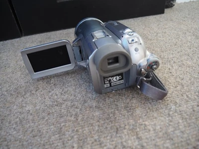 Panasonic NV-GS500 High end Mini DV Camcorder - Image 1 of 3