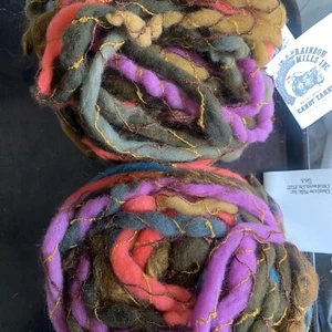 Candy Yarns Rainbow Mills 2 Knäuel 100 gr 60 Yards super sperrig Mohair/Wolle/Rayon - Bild 1 von 9