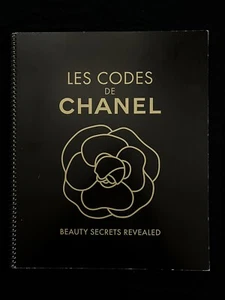 RARE CHANEL  “LES CODES DE CHANEL - BEAUTY SECRETS REVEALED” - Bild 1 von 3
