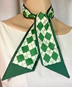 De colección Corbata Bufanda Coño Lazo Verde Argyle Años 70 Ropa de Oficina Nylon Secretaria 35 x 3 - Imagen 1 de 4