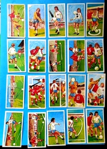 32 BROOK BOND PLAY BETTER SOCCER 1976 CARDS INCOMPLETE SET - Picture 1 of 4