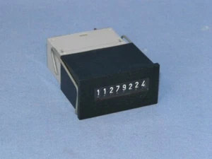CK B18.20 electric counter 24 VDC, 0.08 A - Picture 1 of 2