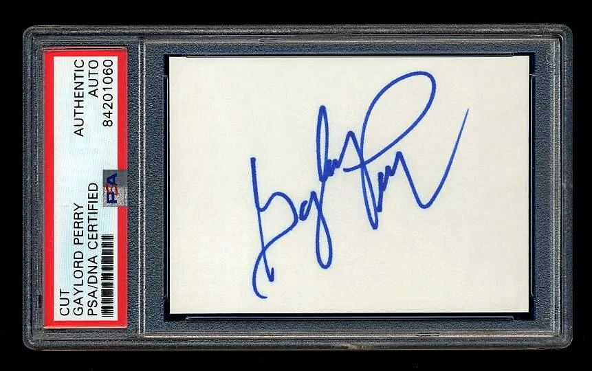 GAYLORD PERRY SIGNED MINT CUT PSA/DNA HOF AUTO 300 WINS SF GIANTS CY YOUNG - Image 1 of 1