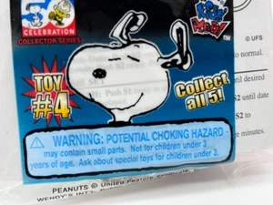 New NIP Snoopy Keychain Toy #4 Peanuts 50th Anniversary Wendy's - Imagen 1 de 7