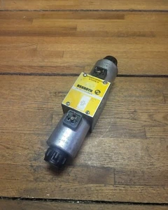 Elettrovalvola direzionale idraulica Rexroth 4WE10E31/CG24N9K4/V - Foto 1 di 7