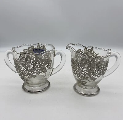 Hermosa crema y azucarero de cristal de ley de Silver City Glass Co. Foto 1 de 4