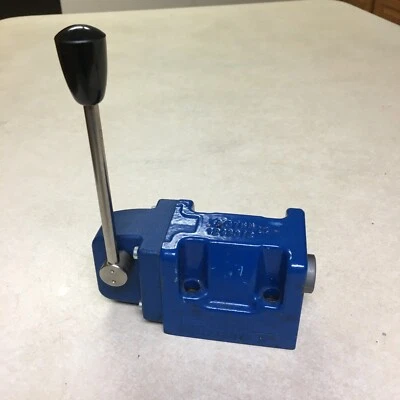 Rexroth Hydraulic Directional Control Valve 1243072 - Image 1 of 4