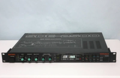 Roland SDE-2500 MIDI Digital Delay Effect Signal Processor - Image 1 of 2