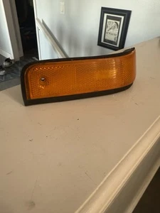 87-90 NISSAN PULSAR NX FRONT CORNER LIGHT RH OEM PASSENGER - Picture 1 of 9