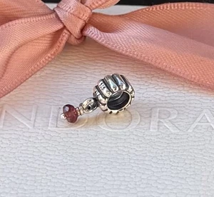 Original Pandora Oldie Anhänger Perle Granat Geburtsstein Januar #790166GR - Bild 1 von 2