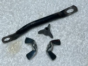 SOPORTE PLENUM ALFA ROMEO GIULIA SPRINT GT/GTV/GTC, TUERCAS DE MARIPOSA Y TUERCA DE BLOQUEO TRIPLE, USADO - Imagen 1 de 2