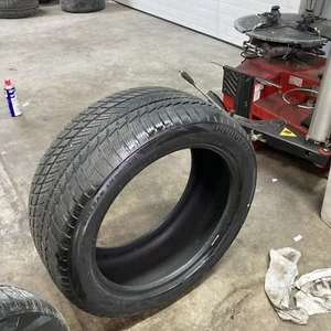 Used 275/45R20 Bridgestone Blizzak LM-001 RFT 110V - 9/32 Run Flat - Picture 1 of 4