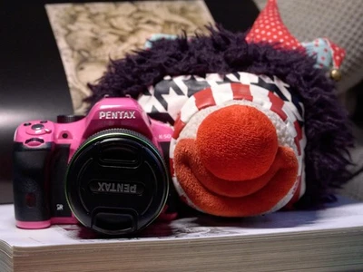 Pentax K-50 mit Zubehörpaket Objektiv PENTAX-DA SMC 18-135mm + Tasche gebraucht - Bild 1 von 4