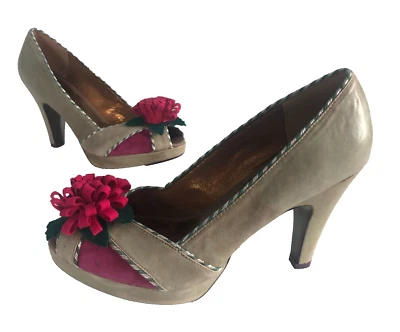 Poetic Licence London 9.5 Heels Pop Star Sandstone Flowers Novelty  [MSRP $128] - Image 1 of 4