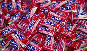 Caramelo gomoso masticable suave de 8 oz Hi-Chew FRESA CARAMELO A GRANEL envuelto individualmente - Imagen 1 de 4