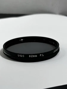 UGC 62mm Polarizer Filter [NEAR MINT] - Picture 1 of 4