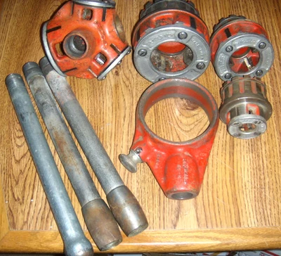 10 RIDGID PIPE THREADER 31-A 3 WAY 1/2” 3/4” 1”,1-1/2,1,"1/4"NPT THREAD DIE HEAD - Image 1 of 4