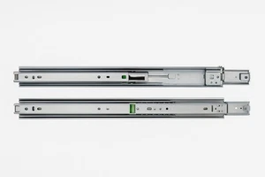Fujitsu Rack Rail Kit 2 A3C40170096 RX200 S7/S8 RX300 S7/S8 RX2540 M1-M5 RX2520 - Afbeelding 1 van 3