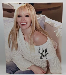 Hilary Duff Lizzie McGuire Autographed 8x10 Photo 002 - Picture 1 of 3