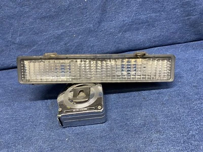 Luz de estacionamiento montada en parachoques izquierdo Cadillac Deville 1985-1988 tracción delantera. BONITO Foto 1 de 4