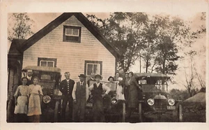 RPPC GROUP OF FOLKS WITH 3 EARLY AUTOMOBILES VINTAGE REAL PHOTO POSTCARD  92823 - Picture 1 of 5