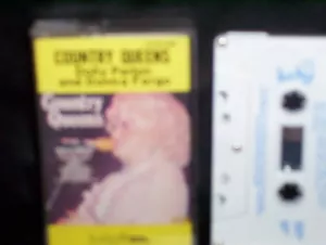 DOLLY PARTON and DONNA FARGO COUNTRY QUEENS - AUSTRALIAN CASSETTE TAPE NM - Picture 1 of 3