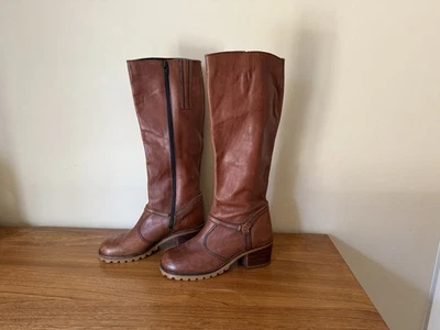 Botas Campus De Colección Thom McAn Cuero Tacón Bloque Apilable Para Mujer Talla 8 Foto 1 de 4