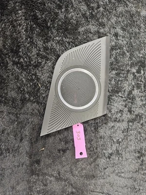 奥迪 S5 Bang & Olufsen 右前扬声器烧烤架 8T0857228 — 第 1/4 张图片