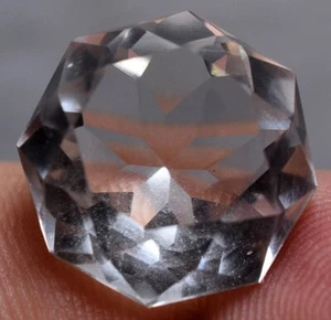 Quartz blanc du Pakistan taille fantaisie 19,25 carats - Picture 1 of 7