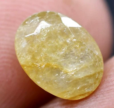 Natural Yellow Celyon Sapphire 1.95 CT Certified Untreated Oval Cut Gemstone - Image 1 of 4