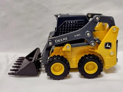 1/32 Ertl John Deere 318G Skid Steer Loader - Image 1 of 4