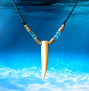 Mens Necklace Large Tooth Pendant Claw Arrowhead Spear Wolf Men Boys Gift - Picture 1 of 10