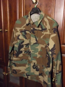 USGI BDU CAMO WOODLAND Coat Shirt Men Cold Weather MEDIUM REGULAR Military - Picture 1 of 10