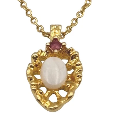 Elegante Collar Tono Dorado con Madreperla Ovalada y Acentos Rubí Idea de Regalo Foto 1 de 4