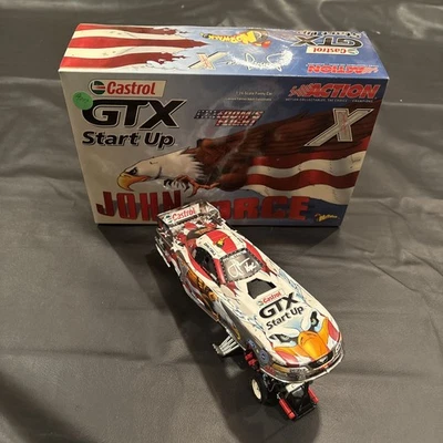 2004 NHRA John Force AUTO PLATINUM NORWALK RACEWAY FREEDOM FLIGHT 1/24 Ação - Imagem 1 de 4